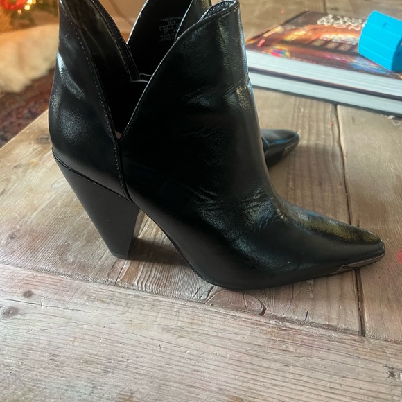 Zara woman’s Black Leather Ankle Boots - Picture 8 of 12